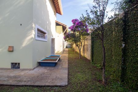 Casa para alugar com 960m², 4 quartos e 10 vagasJardim / Corredor Externo