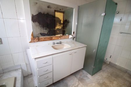 Casa para alugar com 960m², 4 quartos e 10 vagasBanheiro da Suíte 3