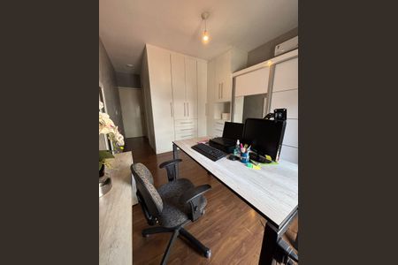 Casa à venda com 240m², 3 quartos e 3 vagas Casa à venda com 240m², 3 quartos e 3 vagasQuarto 1