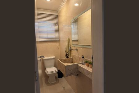 Casa à venda com 240m², 3 quartos e 3 vagas