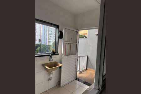 Casa à venda com 240m², 3 quartos e 3 vagas Casa à venda com 240m², 3 quartos e 3 vagasÁrea de Serviço