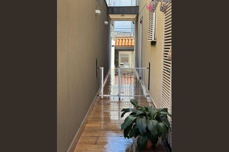 Casa à venda com 240m², 3 quartos e 3 vagas Casa à venda com 240m², 3 quartos e 3 vagasÁrea Externa