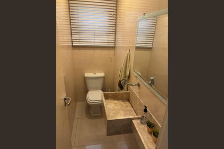 Casa à venda com 240m², 3 quartos e 3 vagas Casa à venda com 240m², 3 quartos e 3 vagasLavabo