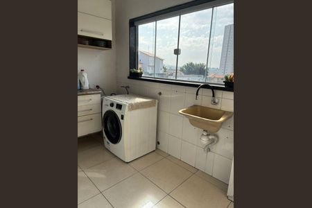 Casa à venda com 240m², 3 quartos e 3 vagas Casa à venda com 240m², 3 quartos e 3 vagasÁrea de Serviço