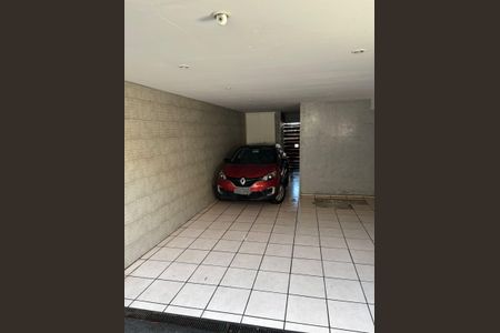 Casa à venda com 240m², 3 quartos e 3 vagas Casa à venda com 240m², 3 quartos e 3 vagasGaragem