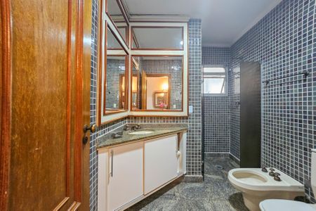 Apartamento para alugar com 160m², 3 quartos e 3 vagasBanheiro Social