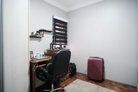 Casa à venda com 180m², 3 quartos e 4 vagasQuarto 2