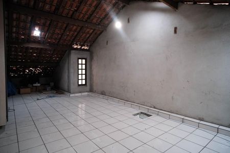 Casa à venda com 180m², 3 quartos e 4 vagasSótão