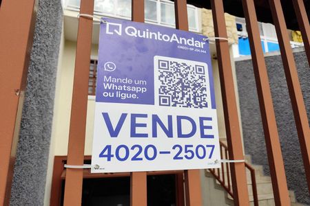 Casa à venda com 180m², 3 quartos e 4 vagasPlaca
