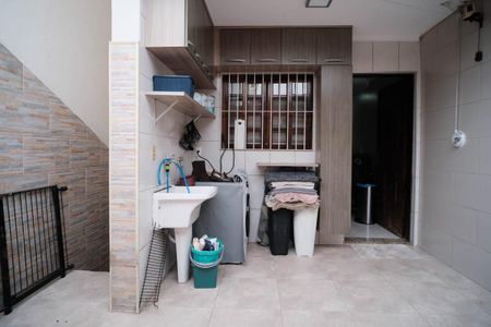 Casa à venda com 180m², 3 quartos e 4 vagasÁrea de Serviço