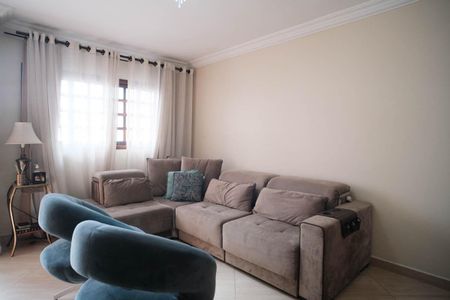 Casa à venda com 180m², 3 quartos e 4 vagasSala