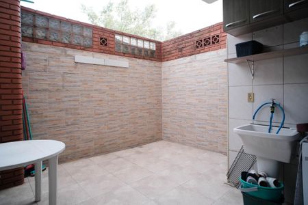 Casa à venda com 180m², 3 quartos e 4 vagasÁrea de Serviço