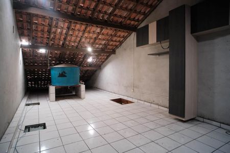 Casa à venda com 180m², 3 quartos e 4 vagasSótão