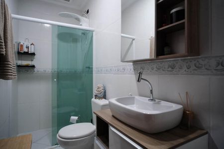 Casa à venda com 180m², 3 quartos e 4 vagasBanheiro