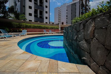 Apartamento à venda com 103m², 1 quarto e 2 vagas Apartamento à venda com 103m², 1 quarto e 2 vagasPiscina