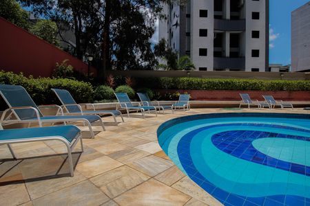Apartamento à venda com 103m², 1 quarto e 2 vagas Apartamento à venda com 103m², 1 quarto e 2 vagasPiscina