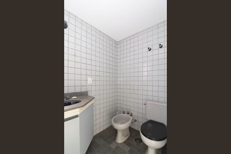 Apartamento à venda com 103m², 1 quarto e 2 vagas Apartamento à venda com 103m², 1 quarto e 2 vagasBanheiro da Suíte
