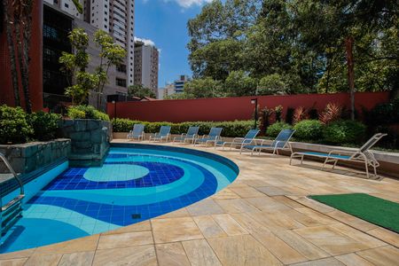 Apartamento à venda com 103m², 1 quarto e 2 vagas Apartamento à venda com 103m², 1 quarto e 2 vagasPiscina