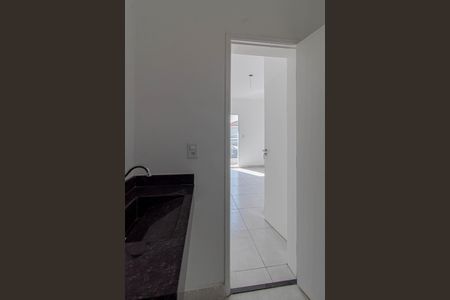 Casa à venda com 80m², 2 quartos e 2 vagasBanheiro da Suite 1