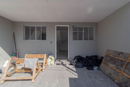 Casa à venda com 80m², 2 quartos e 2 vagasGaragem