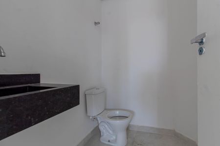 Casa à venda com 80m², 2 quartos e 2 vagasLavabo