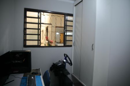 Casa à venda com 200m², 3 quartos e 2 vagasQuarto de Serviço