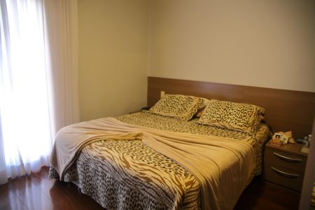 Casa à venda com 200m², 3 quartos e 2 vagasSuíte