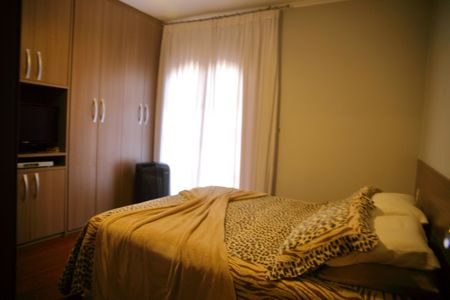 Casa à venda com 200m², 3 quartos e 2 vagasSuíte