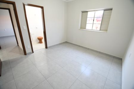 Casa à venda com 130m², 3 quartos e 3 vagasQuarto 3 - Suíte