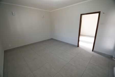 Casa à venda com 130m², 3 quartos e 3 vagasSala