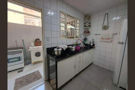 Casa à venda com 130m², 3 quartos e 3 vagas