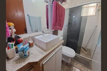 Casa à venda com 130m², 3 quartos e 3 vagas