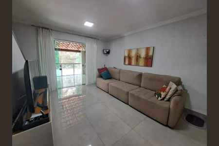 Casa à venda com 130m², 3 quartos e 3 vagas
