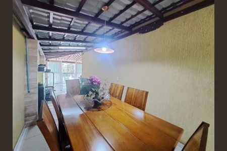 Casa à venda com 130m², 3 quartos e 3 vagas