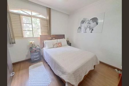Casa à venda com 130m², 3 quartos e 3 vagas
