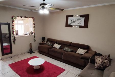 Casa à venda com 140m², 4 quartos e 1 vaga