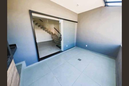 Casa de condomínio à venda com 70m², 2 quartos e 1 vaga
