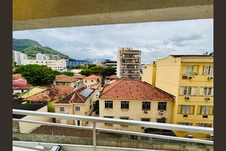 Apartamento à venda com 65m², 2 quartos e 1 vaga