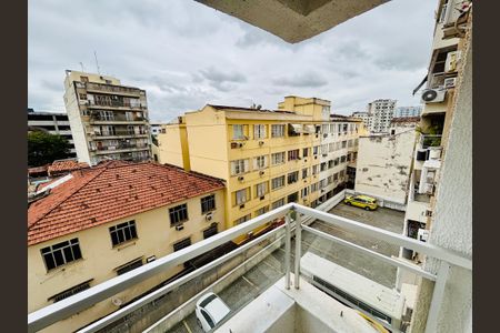 Apartamento à venda com 65m², 2 quartos e 1 vaga