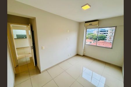 Apartamento à venda com 65m², 2 quartos e 1 vaga