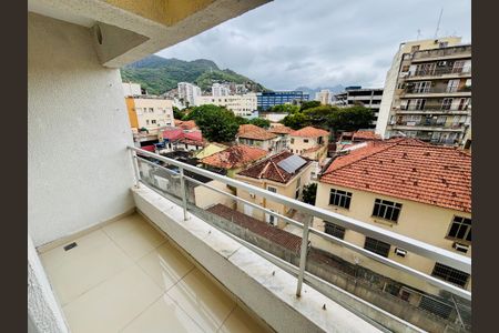 Apartamento à venda com 65m², 2 quartos e 1 vaga