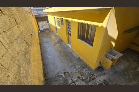 Casa à venda com 80m², 2 quartos e 1 vaga