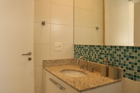 Apartamento para alugar com 160m², 4 quartos e 3 vagasBanheiro da Suíte 1