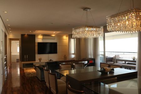 Apartamento para alugar com 160m², 4 quartos e 3 vagasSala