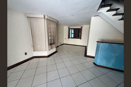 Casa à venda com 3 quartos, 224m² em Engenho do Mato, Niterói