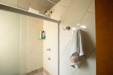 Apartamento à venda com 81m², 3 quartos e 1 vagaBanheiro