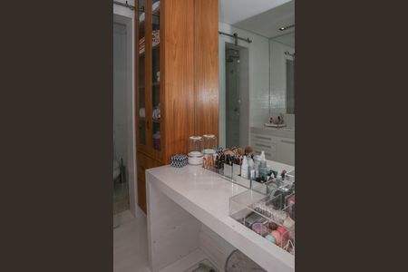 Apartamento à venda com 310m², 4 quartos e 4 vagasBanheiro da Suíte 2