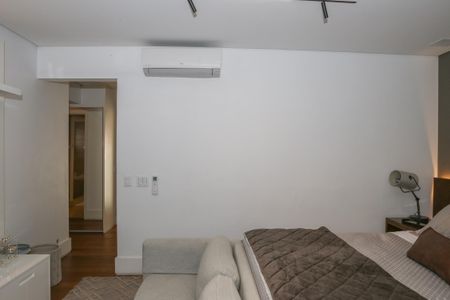 Apartamento à venda com 310m², 4 quartos e 4 vagasSuíte 1