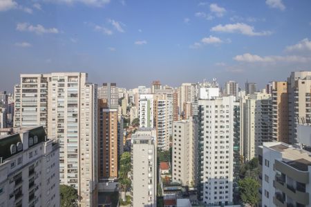 Apartamento à venda com 310m², 4 quartos e 4 vagasVista da Suíte 1