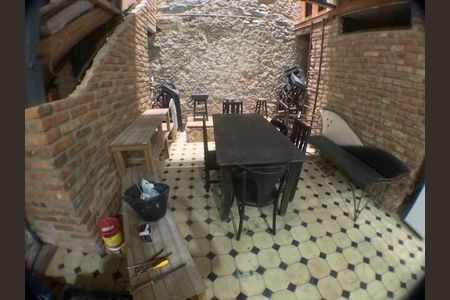 Casa à venda com 234m², 5 quartos e sem vaga